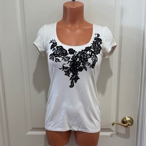 WHBM Ecru Black Flocked Appliqué Tee XXS NWT $68